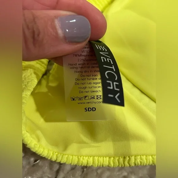 NWT VETCHY LAGUNA BIKINI TOP NEON YELLOW SMALL 34DD - Picture 8 of 8
